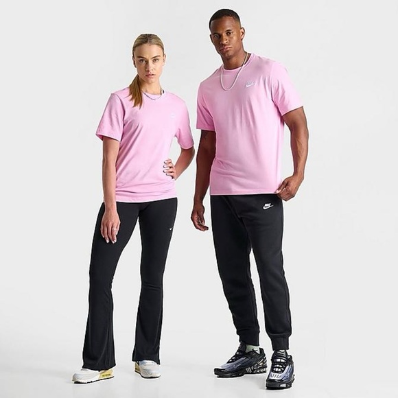 NEW NIKE SPORTSWEAR CLUB T-SHIRT - Pink with embroidered Swoosh logo - Picture 9 of 9
